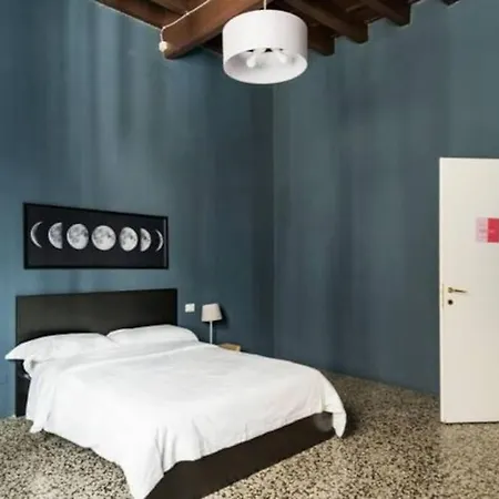 Your Private In Center Of Apartment *